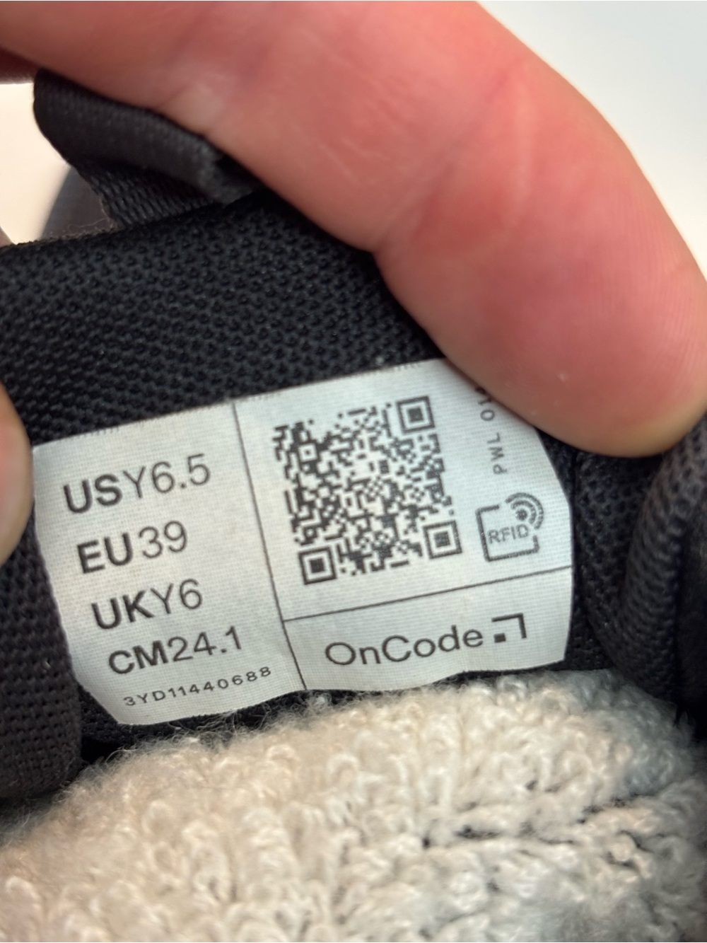 On Running Sky Running Shoes Navy Blue Sneakers size Y6.5 - Picture 7 of 7